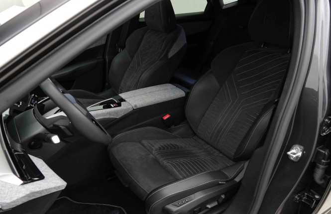 PEUGEOT_PEUGEOT_3008_2652967_7.jpg