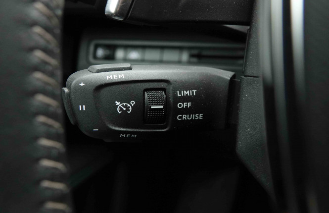 PEUGEOT_PEUGEOT_3008_2653108_17.jpg