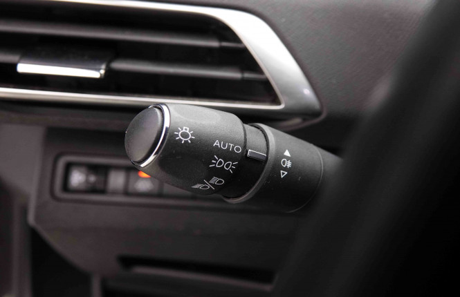 PEUGEOT_PEUGEOT_3008_2653109_16.jpg