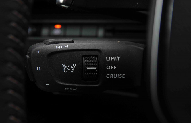 PEUGEOT_PEUGEOT_3008_2653111_18.jpg