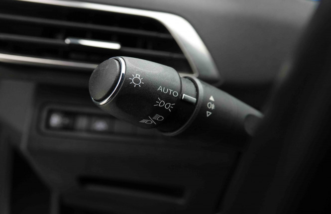 PEUGEOT_PEUGEOT_3008_2653114_16.jpg