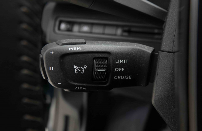 PEUGEOT_PEUGEOT_3008_2653114_18.jpg