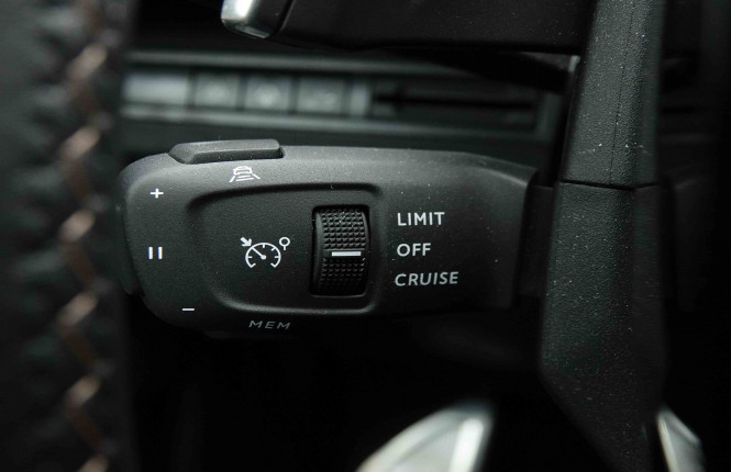 PEUGEOT_PEUGEOT_3008_2654448_18.jpg PEUGEOT_PEUGEOT_3008_2654448_18.jpg