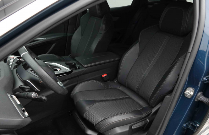 PEUGEOT_PEUGEOT_3008_2654449_7.jpg