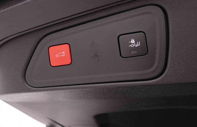 PEUGEOT_PEUGEOT_3008_2654709_35.jpg