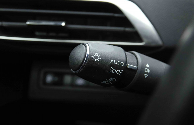 PEUGEOT_PEUGEOT_3008_2655042_16.jpg