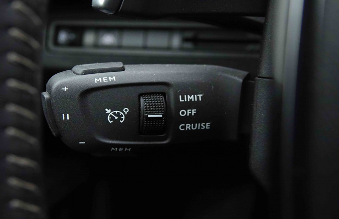 PEUGEOT_PEUGEOT_3008_2655042_18.jpg