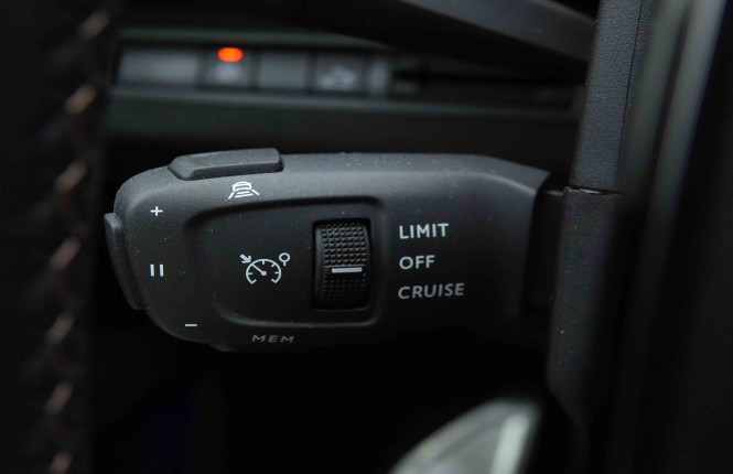 PEUGEOT_PEUGEOT_3008_2655125_18.jpg