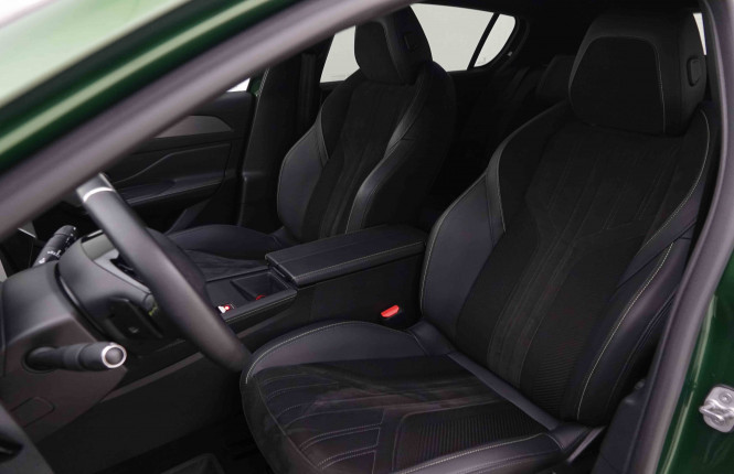 PEUGEOT_PEUGEOT_308_2547299_6.jpg