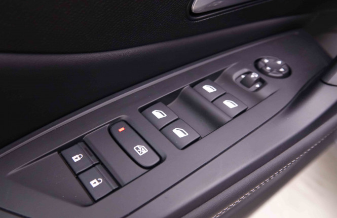 PEUGEOT_PEUGEOT_308_2548265_20.jpg