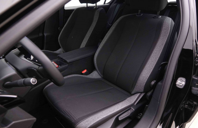 PEUGEOT_PEUGEOT_308_2548533_6.jpg