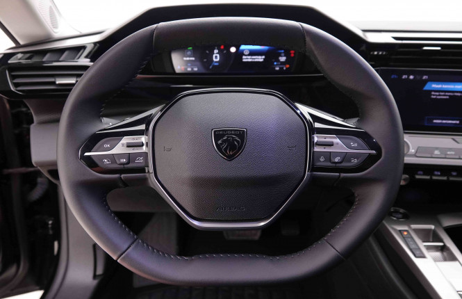 PEUGEOT_PEUGEOT_308_2548533_8.jpg