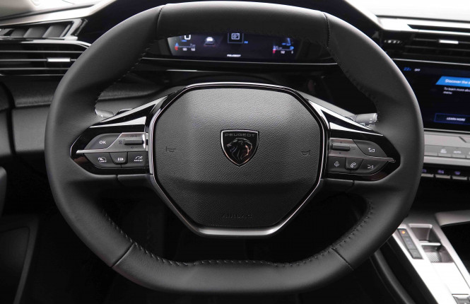 PEUGEOT_PEUGEOT_308_2549657_8.jpg