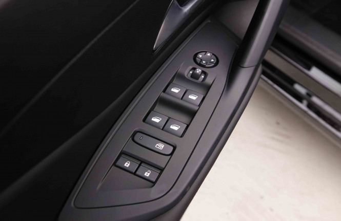 PEUGEOT_PEUGEOT_308_2549659_20.jpg