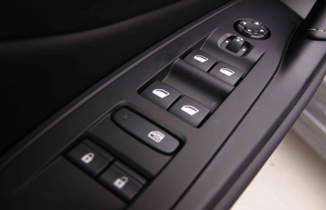 PEUGEOT_PEUGEOT_308_2550557_21.jpg