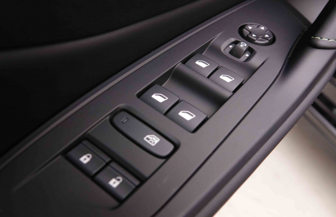 PEUGEOT_PEUGEOT_308_2550560_22.jpg