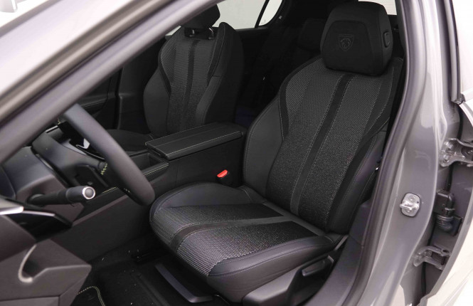 PEUGEOT_PEUGEOT_308_2550561_6.jpg
