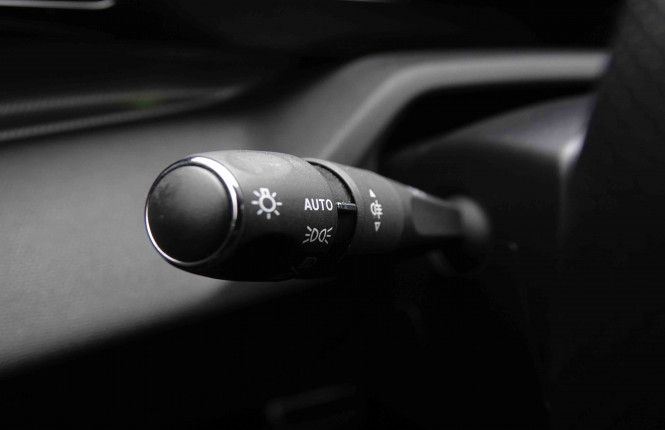 PEUGEOT_PEUGEOT_308_2550698_14.jpg PEUGEOT_PEUGEOT_308_2550698_14.jpg