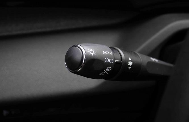 PEUGEOT_PEUGEOT_308_2550926_16.jpg PEUGEOT_PEUGEOT_308_2550926_16.jpg