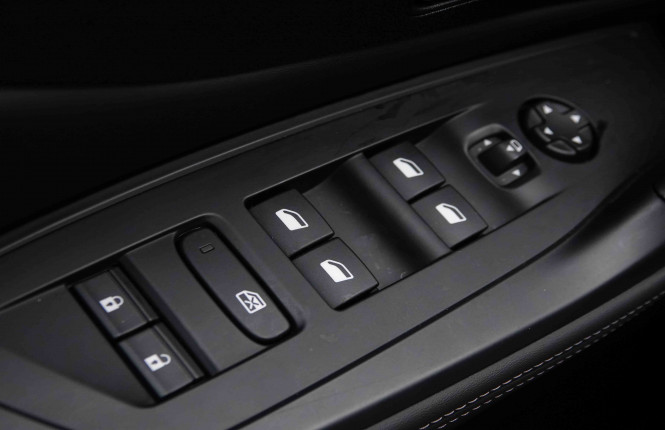 PEUGEOT_PEUGEOT_308_2550926_20.jpg PEUGEOT_PEUGEOT_308_2550926_20.jpg