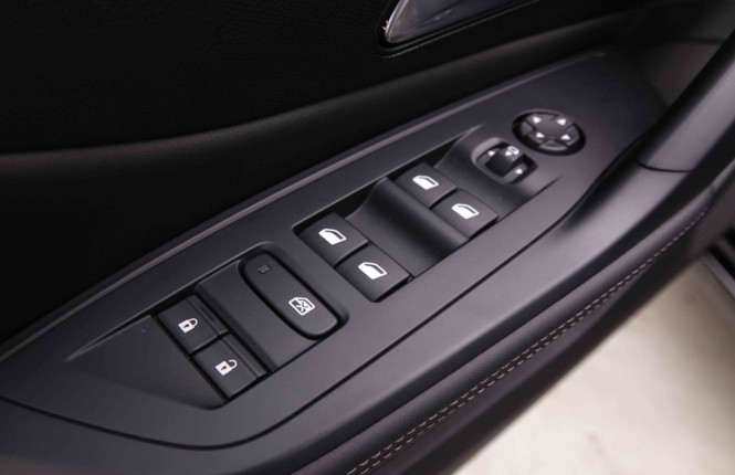 PEUGEOT_PEUGEOT_308_2550967_18.jpg