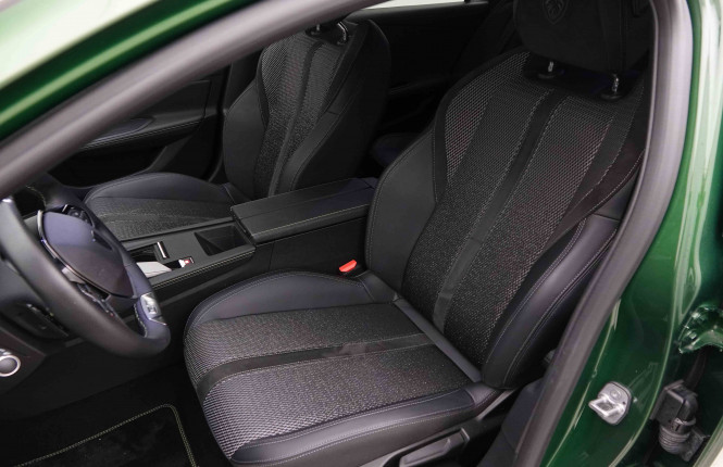 PEUGEOT_PEUGEOT_308_2550991_6.jpg