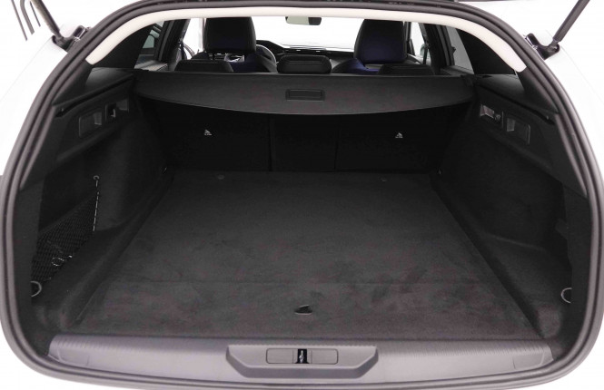PEUGEOT_PEUGEOT_308_2652099_5.jpg