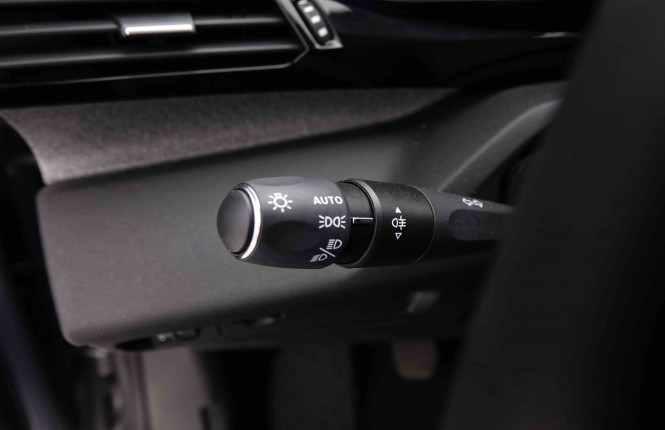 PEUGEOT_PEUGEOT_308_2652106_15.jpg