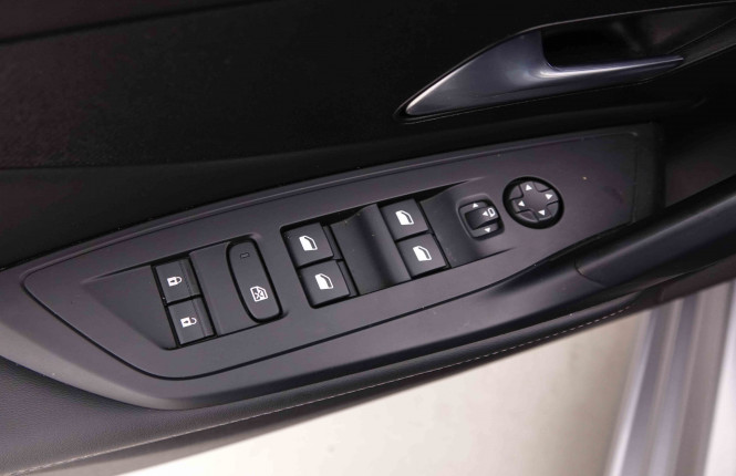 PEUGEOT_PEUGEOT_308_2652106_47.jpg