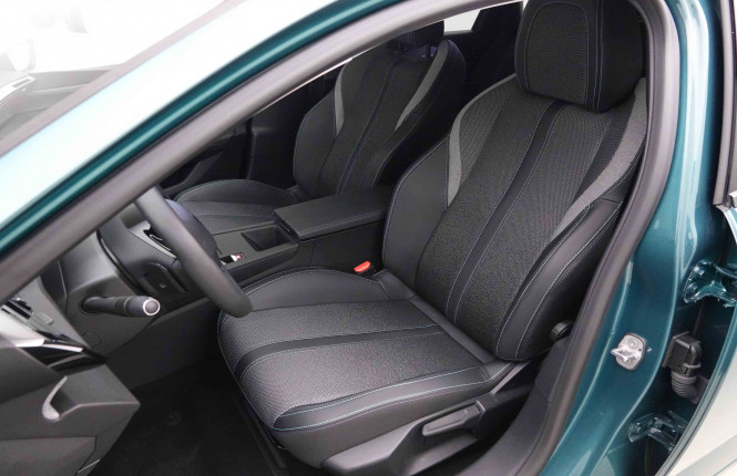 PEUGEOT_PEUGEOT_308_2652255_6.jpg