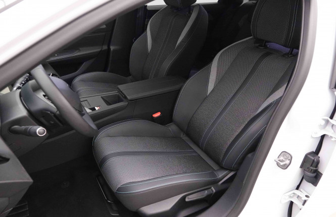 PEUGEOT_PEUGEOT_308_2652260_6.jpg