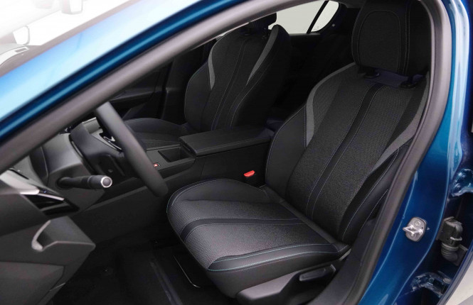 PEUGEOT_PEUGEOT_308_2652597_6.jpg