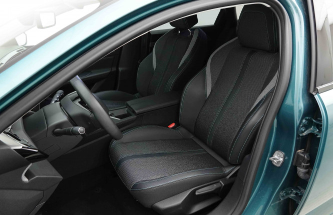 PEUGEOT_PEUGEOT_308_2653609_6.jpg