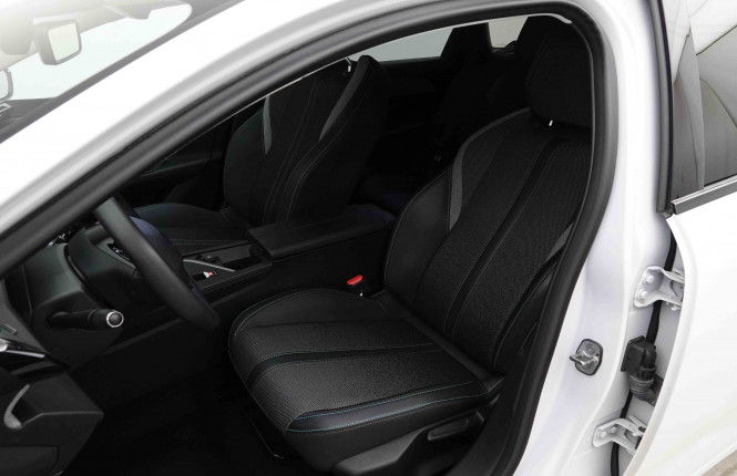 PEUGEOT_PEUGEOT_308_2653612_6.jpg