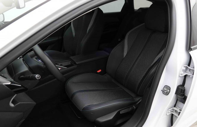 PEUGEOT_PEUGEOT_308_2653613_6.jpg