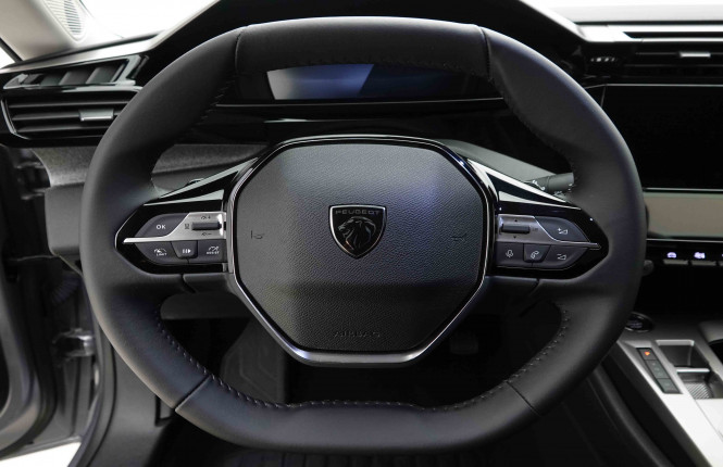 PEUGEOT_PEUGEOT_308_2653645_8.jpg