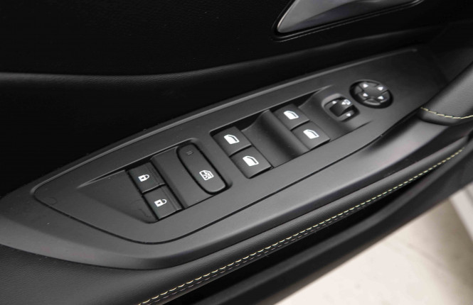PEUGEOT_PEUGEOT_308_2653805_16.jpg