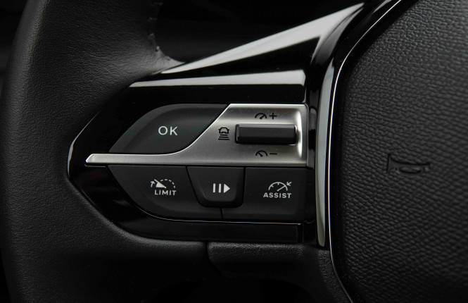 PEUGEOT_PEUGEOT_308_2653859_17.jpg