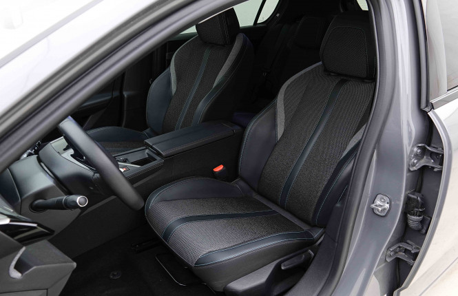 PEUGEOT_PEUGEOT_308_2653867_6.jpg