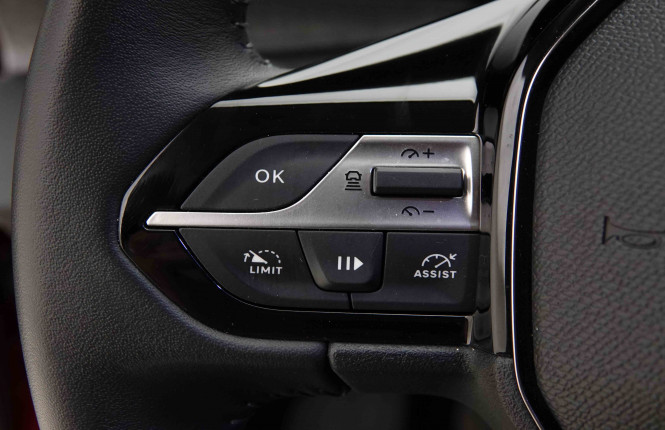 PEUGEOT_PEUGEOT_308_2653870_17.jpg PEUGEOT_PEUGEOT_308_2653870_17.jpg