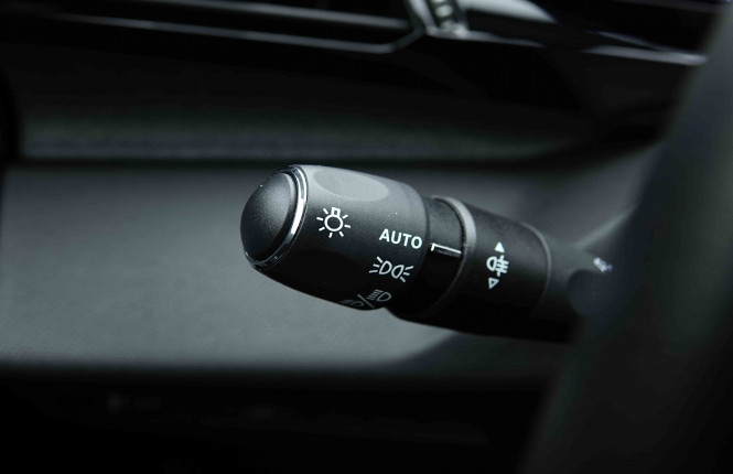 PEUGEOT_PEUGEOT_308_2653876_16.jpg