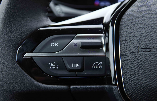 PEUGEOT_PEUGEOT_308_2655085_16.jpg