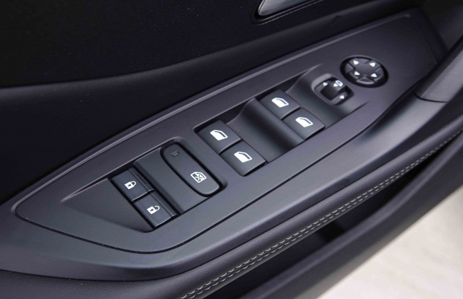PEUGEOT_PEUGEOT_308_2655085_18.jpg