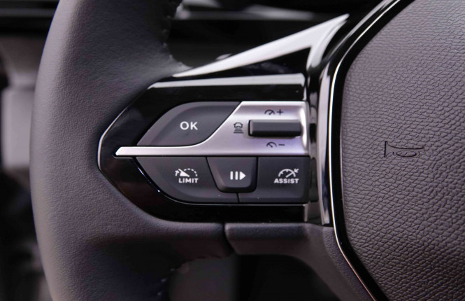 PEUGEOT_PEUGEOT_408_2548807_17.jpg