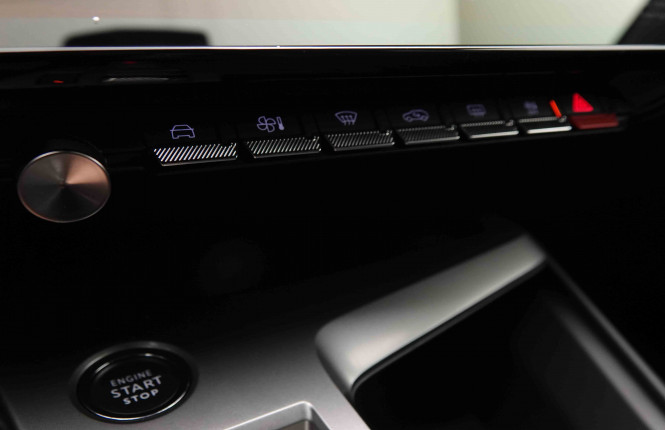 PEUGEOT_PEUGEOT_408_2549546_16.jpg PEUGEOT_PEUGEOT_408_2549546_16.jpg