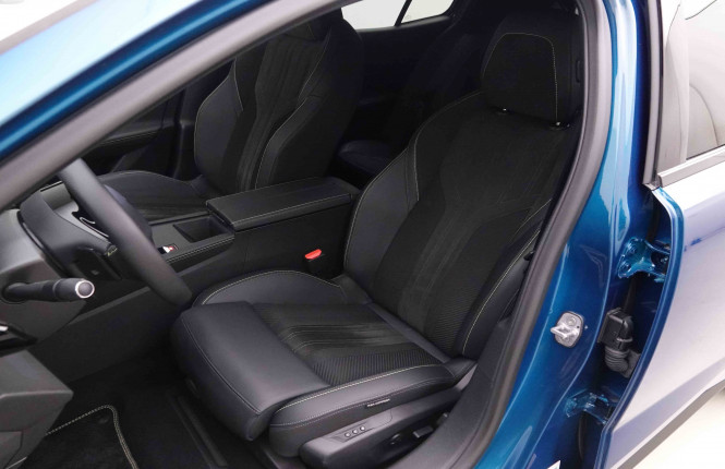 PEUGEOT_PEUGEOT_408_2652266_7.jpg