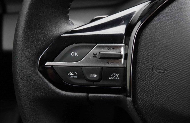 PEUGEOT_PEUGEOT_408_2652651_17.jpg PEUGEOT_PEUGEOT_408_2652651_17.jpg