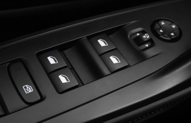 PEUGEOT_PEUGEOT_408_2652651_19.jpg PEUGEOT_PEUGEOT_408_2652651_19.jpg