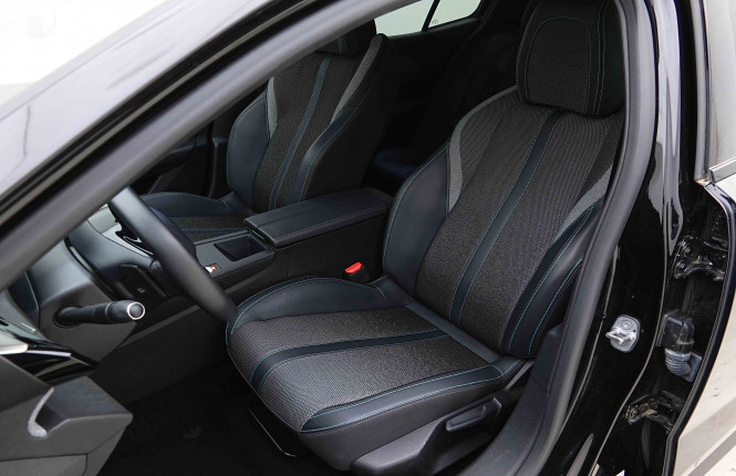 PEUGEOT_PEUGEOT_408_2654209_6.jpg