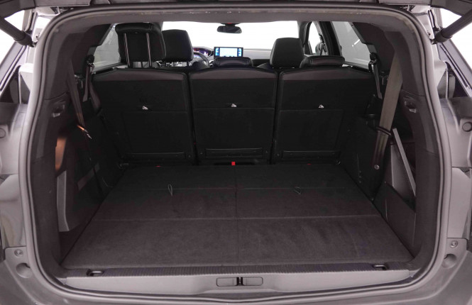 PEUGEOT_PEUGEOT_5008_2548165_5.jpg